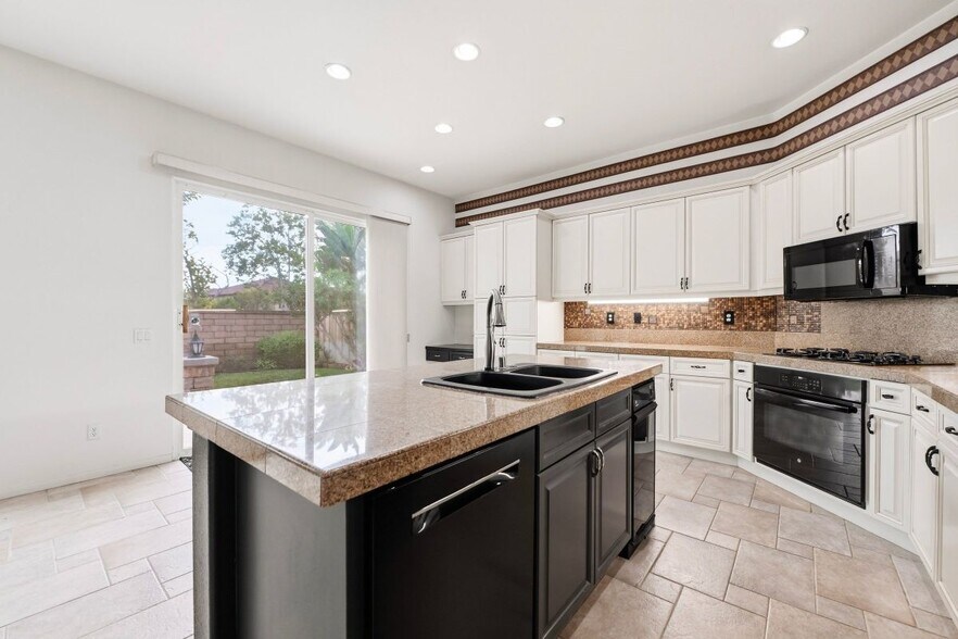 Building Photo - 5643 Willowmere Ln