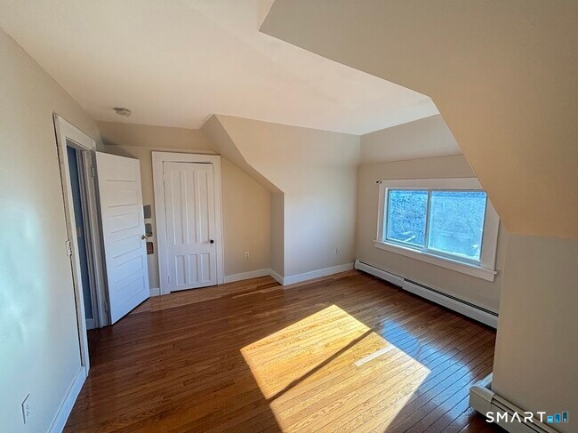 Building Photo - 358 Park Ave