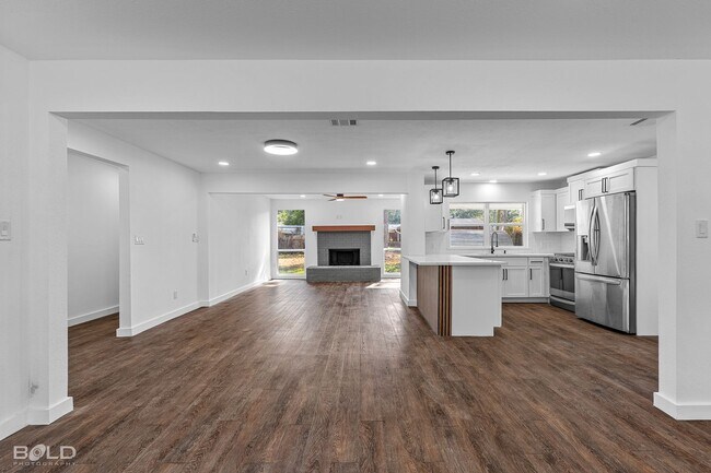 Building Photo - 2518 Belmont Blvd