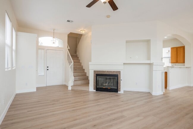 Building Photo - Honey, I’m Home! This Lovely 3 Bedroom, Two-Story Home Is Located In Summerlin.