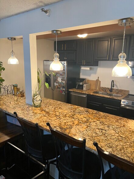 kitchen - 200 N Dearborn St