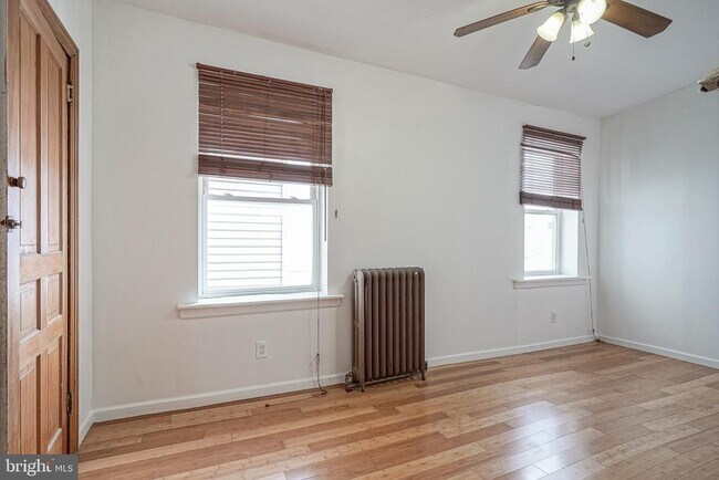 Building Photo - 1525 N 27th St