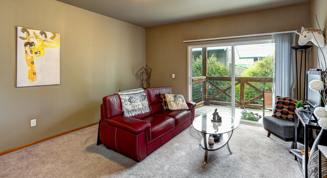 Interior Photo - Timberlodge Apartments