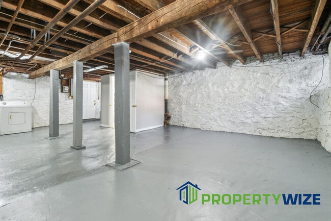 Building Photo - 3343 Avondale Ave
