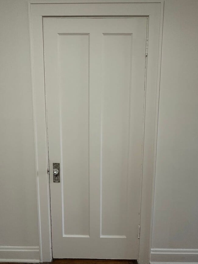 Building Photo - 66 W California Ave