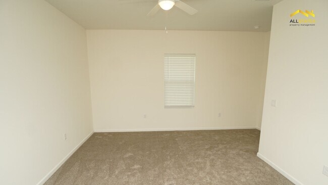 Building Photo - 13905 SW 81 Cir