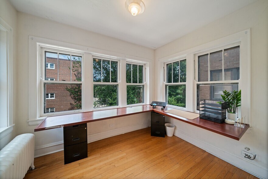 Building Photo - 721 Foster St