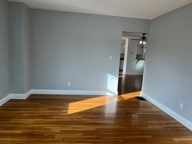 Building Photo - 27 Pleasant St