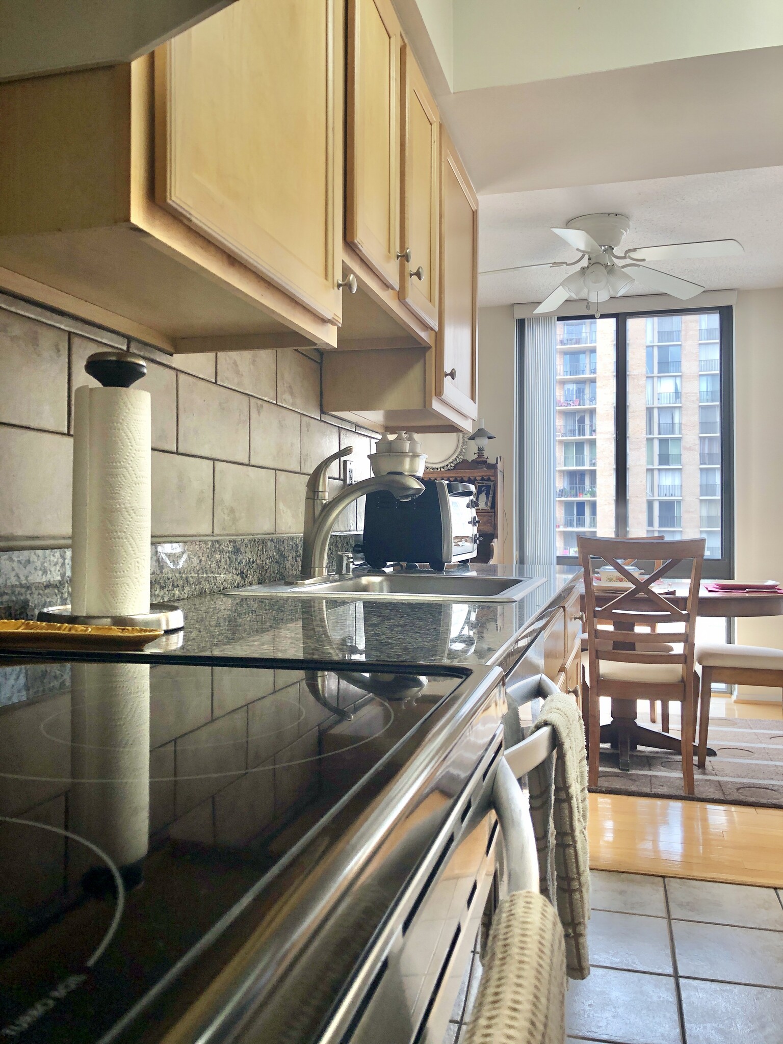 Kitchen - 4500 S Four Mile Run Dr
