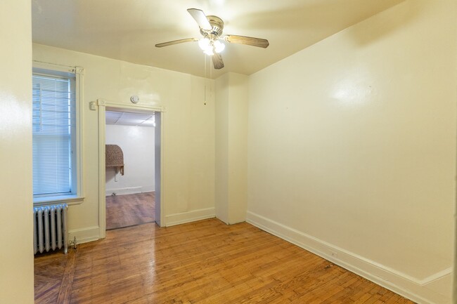 Building Photo - Germantown gem 2 beds