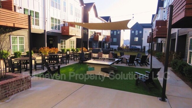 Building Photo - 1978 Mitchell Ave