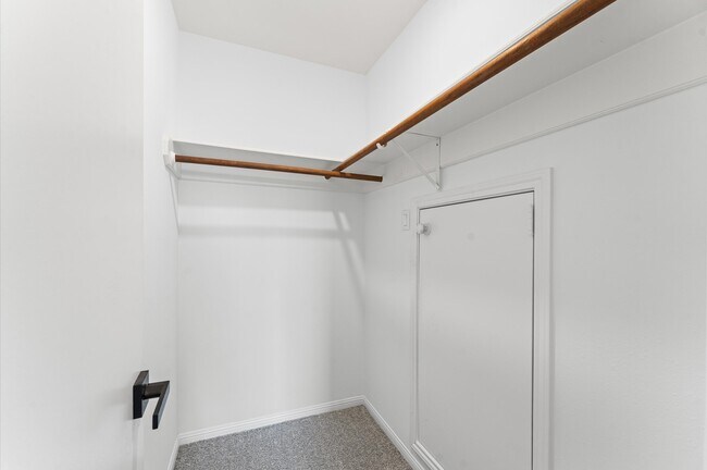 Building Photo - 17527 Hamilwood Dr