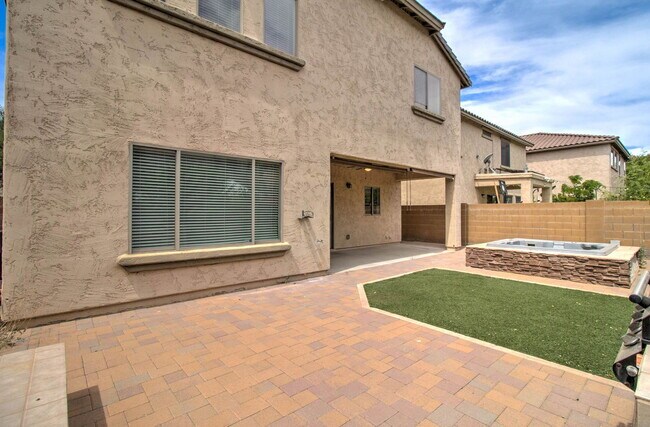 Building Photo - 2143 W Marconi Ave