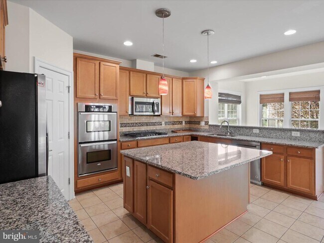 Building Photo - 43527 Loudoun Barn Way