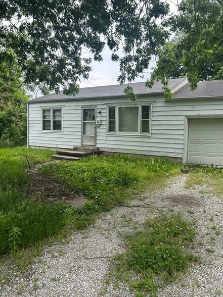 Building Photo - 306 Isabell St