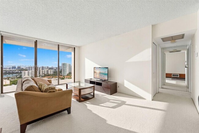 Building Photo - 19355 Turnberry Way