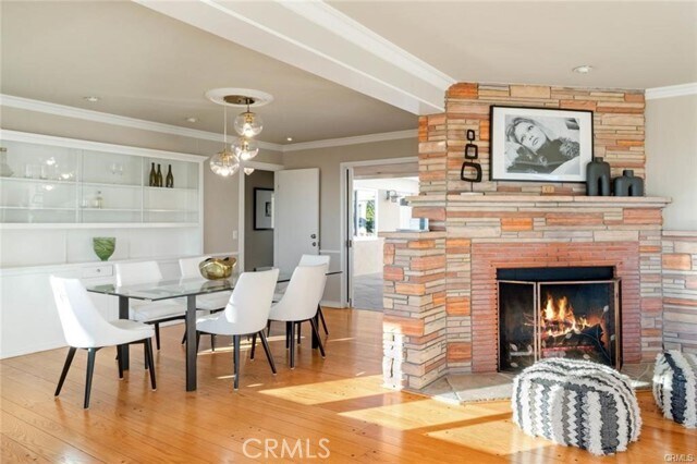 Building Photo - 557 Blumont St