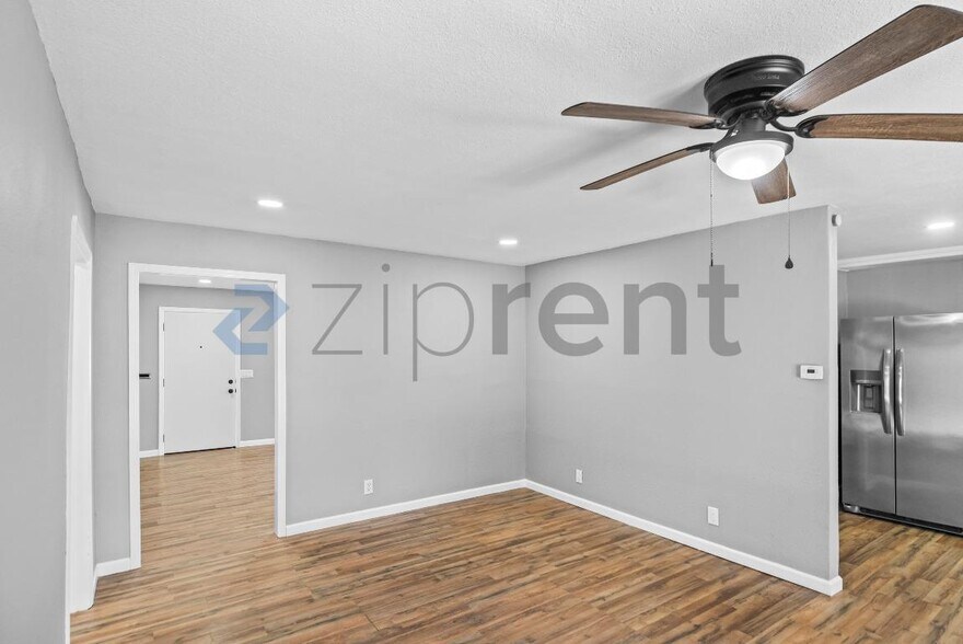 Building Photo - 2732 D St