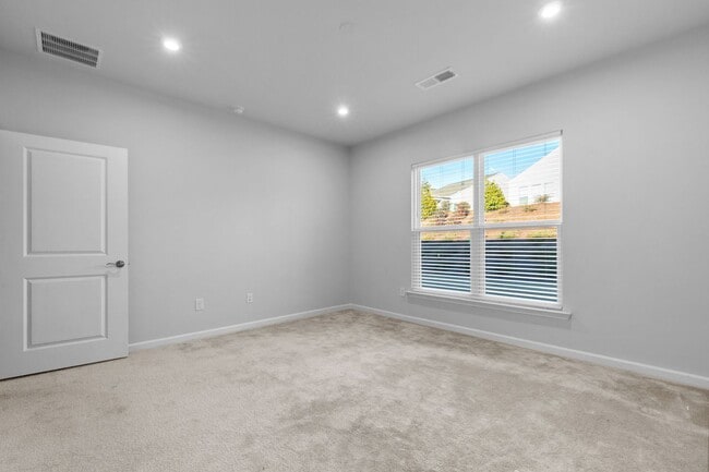 Building Photo - Beautiful 3 bed/2 bath Home in Griffin in Senior Community!