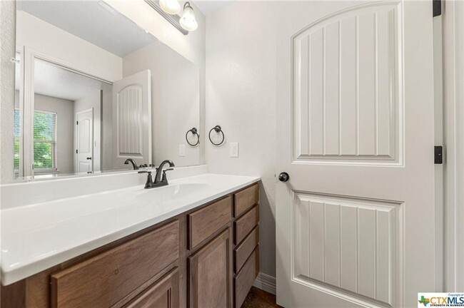 Building Photo - 2807 Terrace Dr