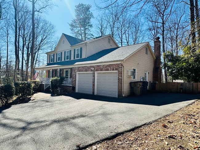 Building Photo - COMING SOON - AQUIA HARBOUR - PET FRIENDLY (UPON APPROVAL) - CONVERTED GARAGE