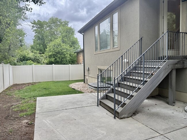 Building Photo - 2028 E 4500 S