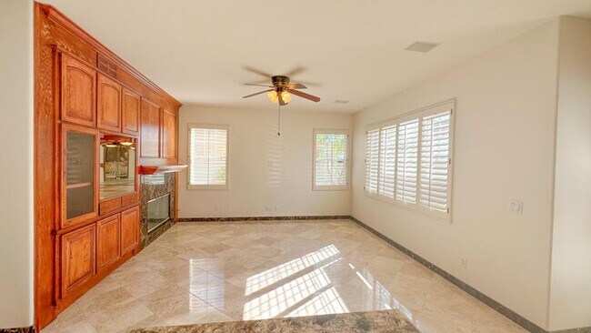 Building Photo - 9 Yale Ct