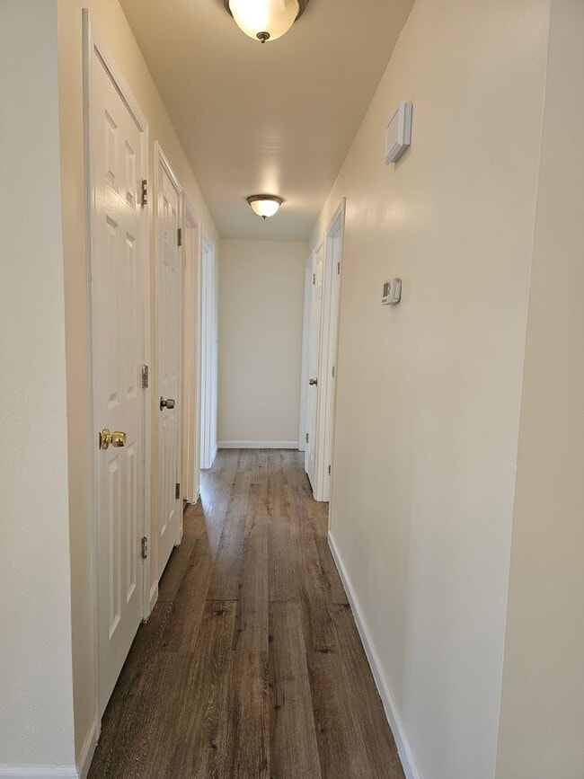 Building Photo - Beautiful Updated 4BR Home with Large Yard & Deck in Renton Cascade Community
