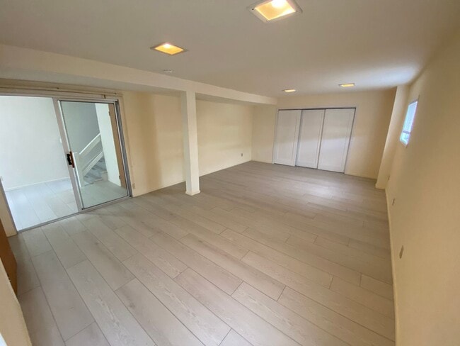 Building Photo - Epic REA - Spacious Light-filled Corner House 4BD/ 2BA
