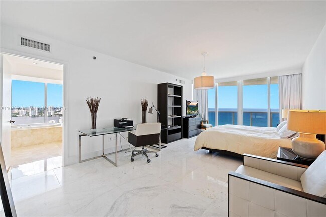 Building Photo - 17201 Collins Ave
