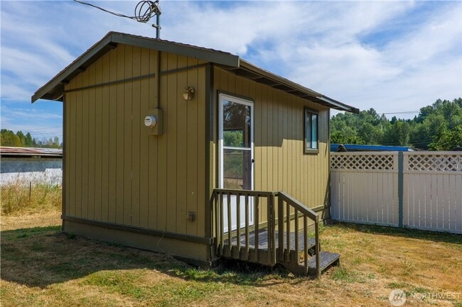 Building Photo - May Valley Road business opportunity available - 2 bedroom 1 bath home with carport & office and ...