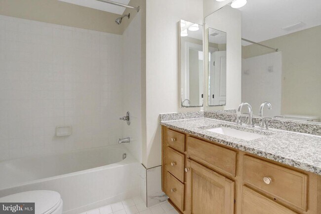 Building Photo - 3803 Bell Manor Ct