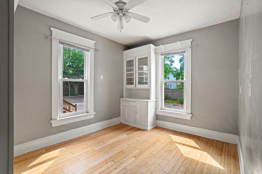 Bedroom 2/1 - 2531 N Murray Ave