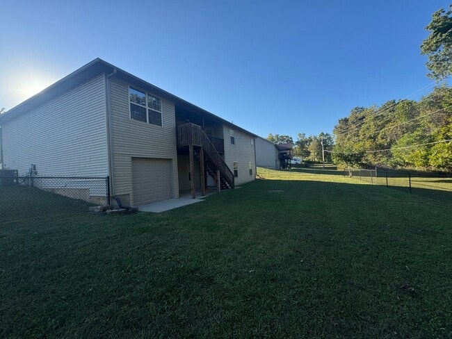 Building Photo - WELCOME HOME!