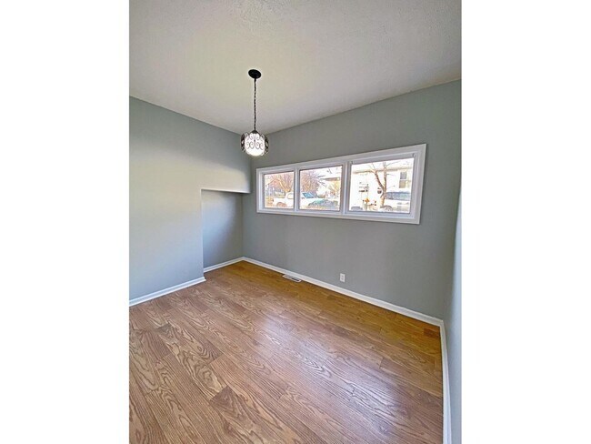 Building Photo - 4707 N 40th Ave