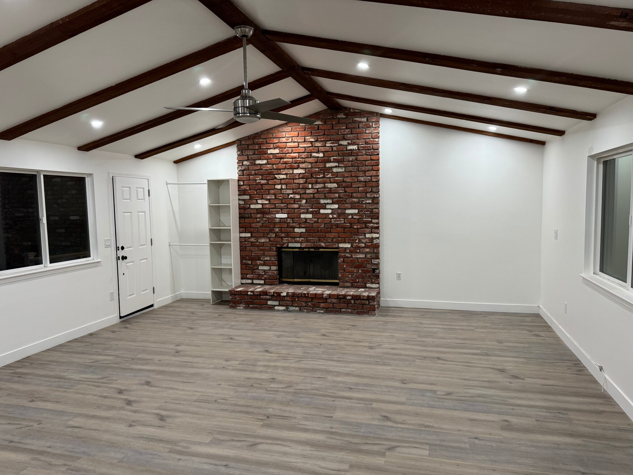 Building Photo - 24710 Hacienda Ln