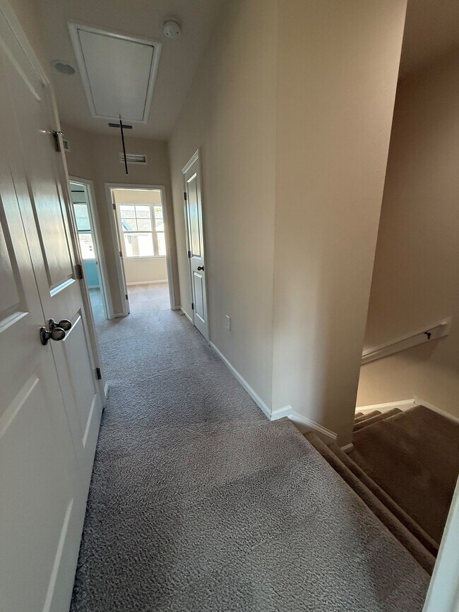 Building Photo - 2246 Red Knot Ln