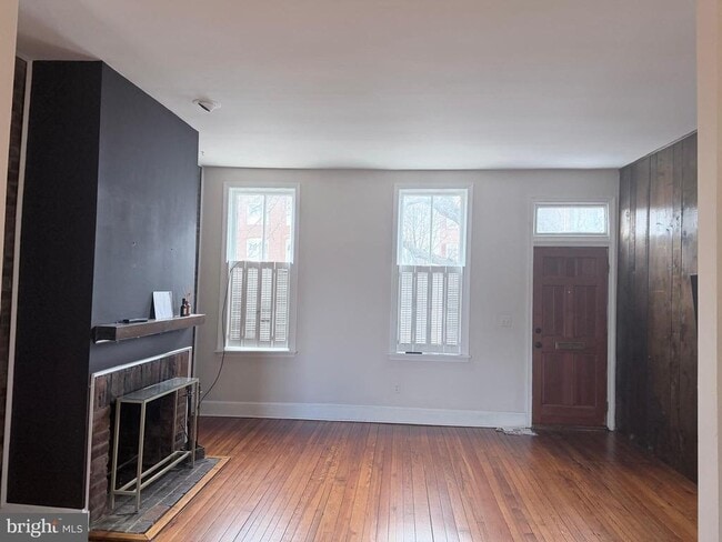 Building Photo - 1111 Duke St