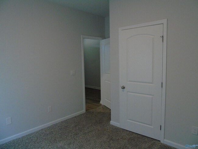 Building Photo - 207 List Rd