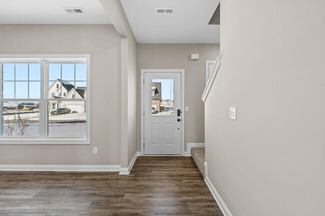 Building Photo - 441 Friendly Ave