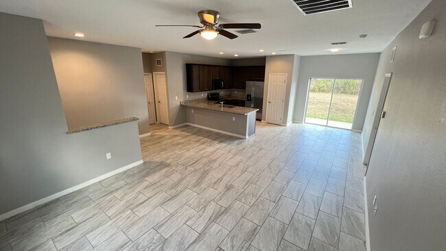 Building Photo - BEAUTIFUL 3 Bedroom, 2 Bathroom Home in Palm Bay!!