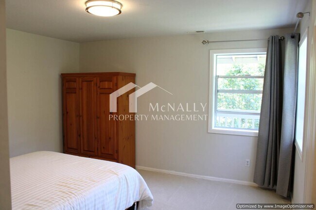 Building Photo - 3-Bedroom Home Nestled on Wooded Lot with ...