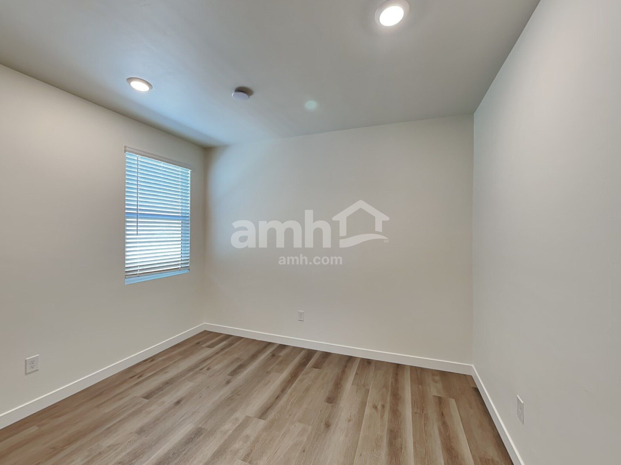 Building Photo - 6542 E Paseo Baranda