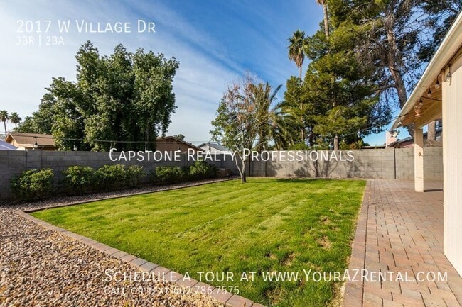 Building Photo - 2017 W Village Dr