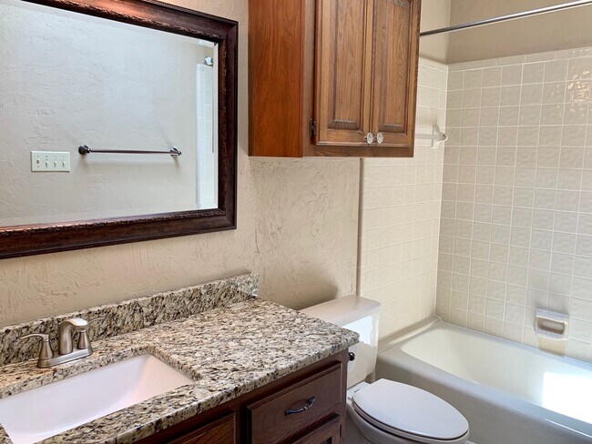 Building Photo - 3800 Havenbrook Cir