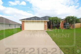 Building Photo - Beautiful 3-bed, 2-bath home now available...