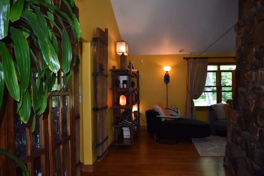 Building Photo - 336 Chunns Cove Rd