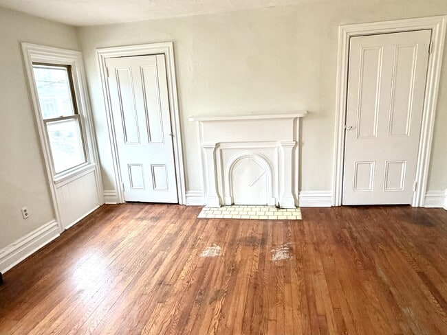 Building Photo - 714 Eureka St