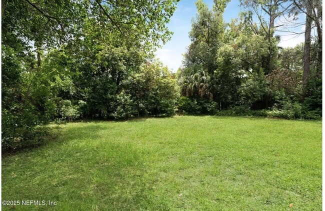 Building Photo - 9155 Sibbald Rd