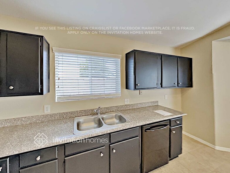 Building Photo - 429 N Shaylee Ln